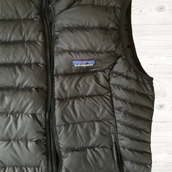 Patagonia Women’s Nano Puff Vest In Black XS - Picture 2 of 5